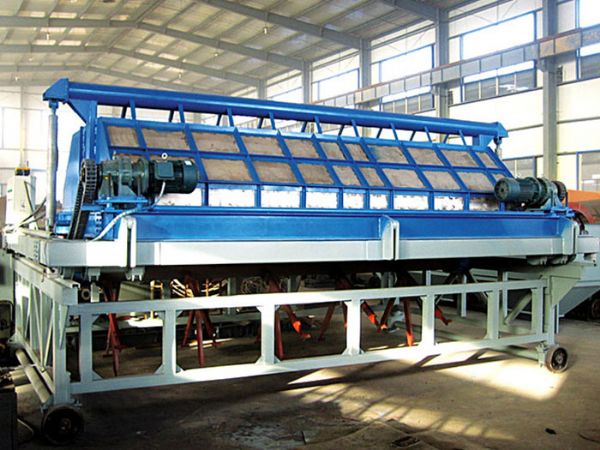 齒耙式翻推機(jī)